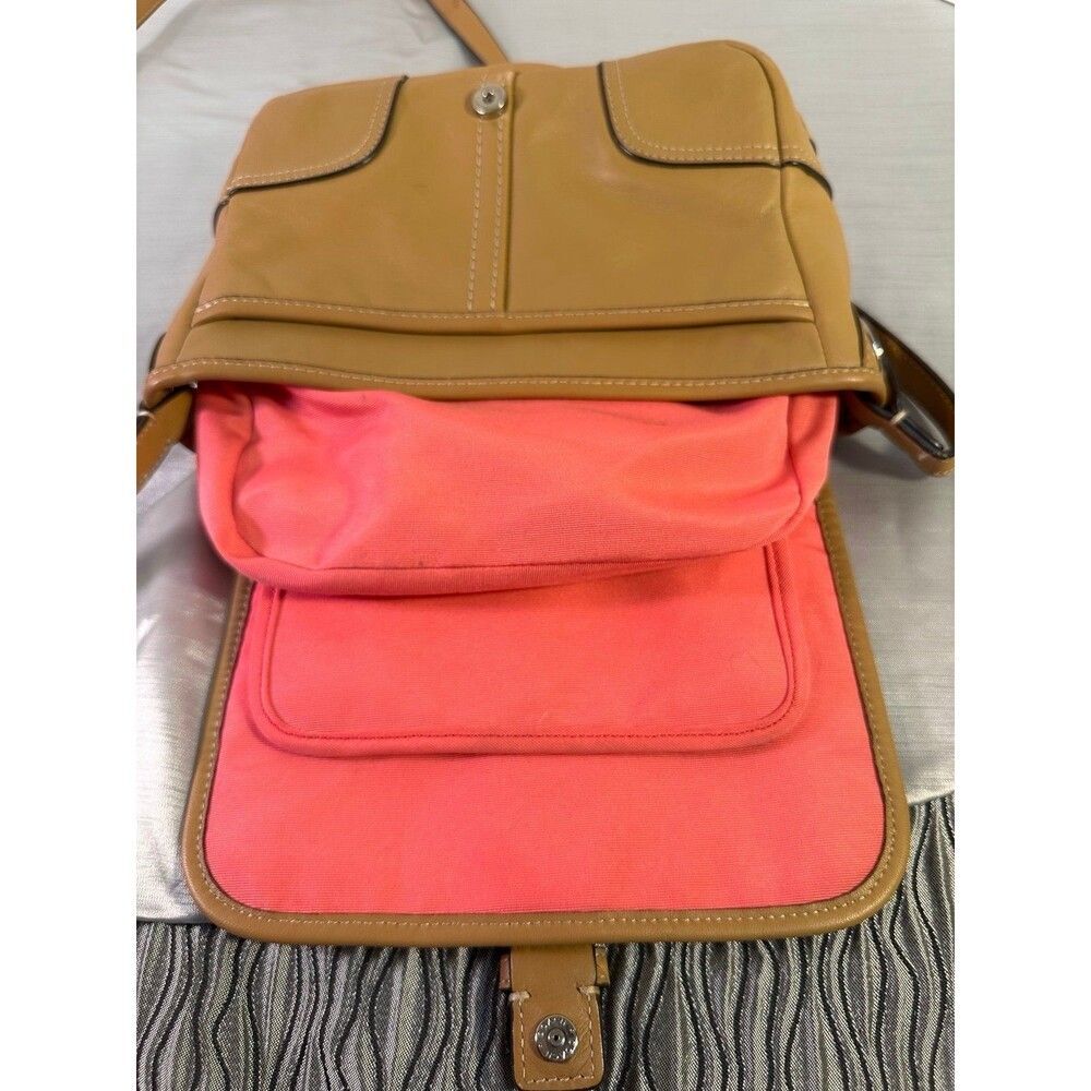 Coach Hadley Field Bag - Picture 5 of 12